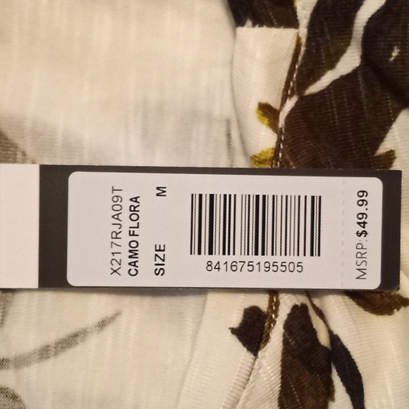 Max Jeans "Camo Floral" Cold Sholder Top in Size Medium  (NWT) - Picture 7 of 9